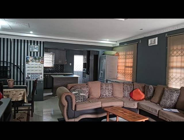 3 BEDROOM HOUSE FOR SALE IN SAVANNA PARK
